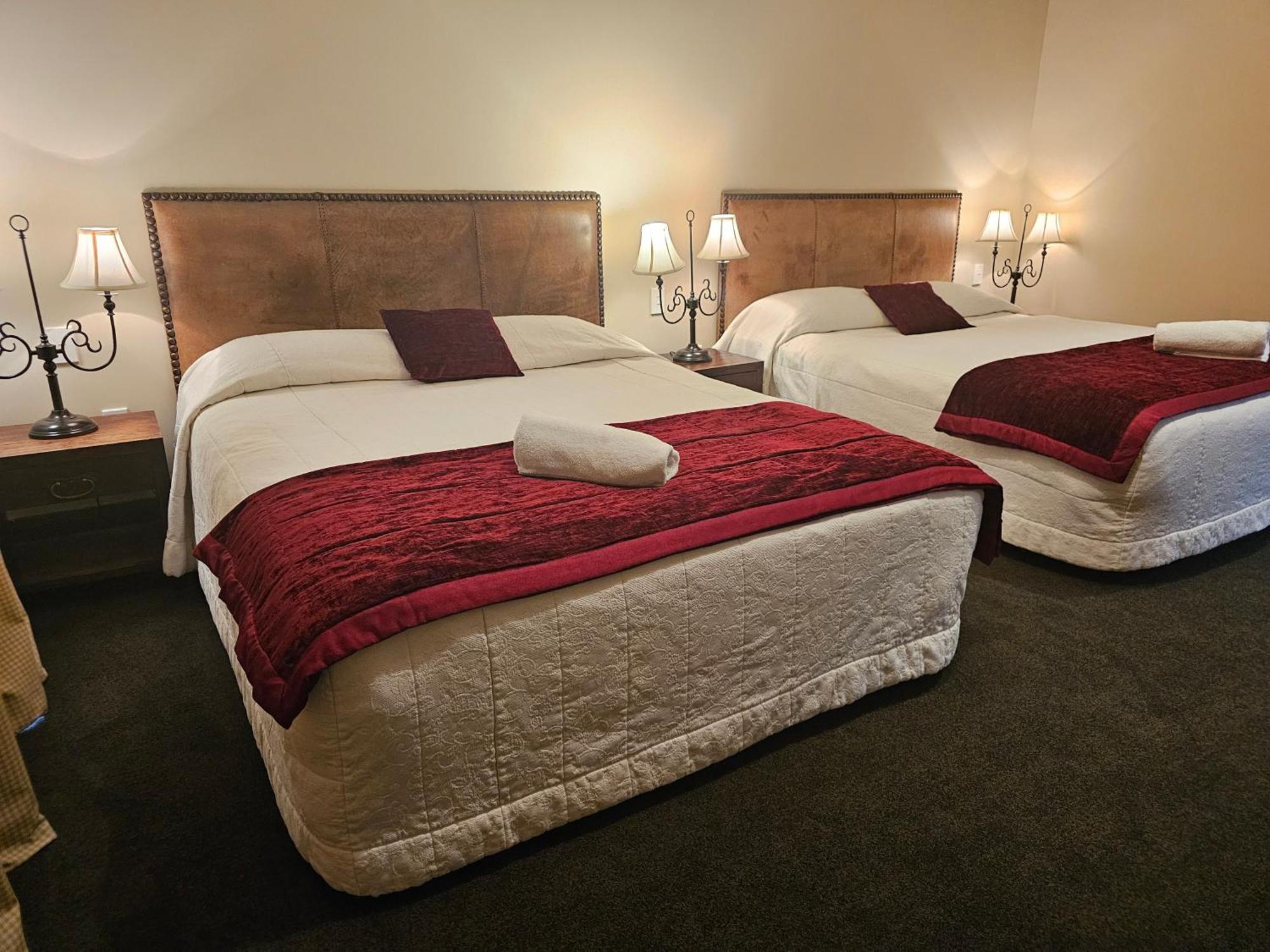 Gateway Motor Inn Мастертон Экстерьер фото